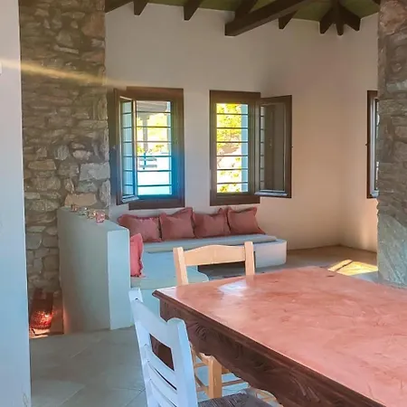 Petradi House Case de vacanță