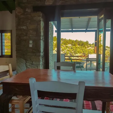 Case de vacanță Petradi House